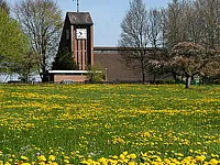 Kirche Oberaach Frühling