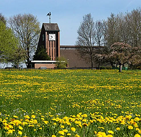Kirche Oberaach Frühling (Foto: Jakob Brüschweiler) Kirche Oberaach Frühling (Foto: Jakob Brüschweiler)