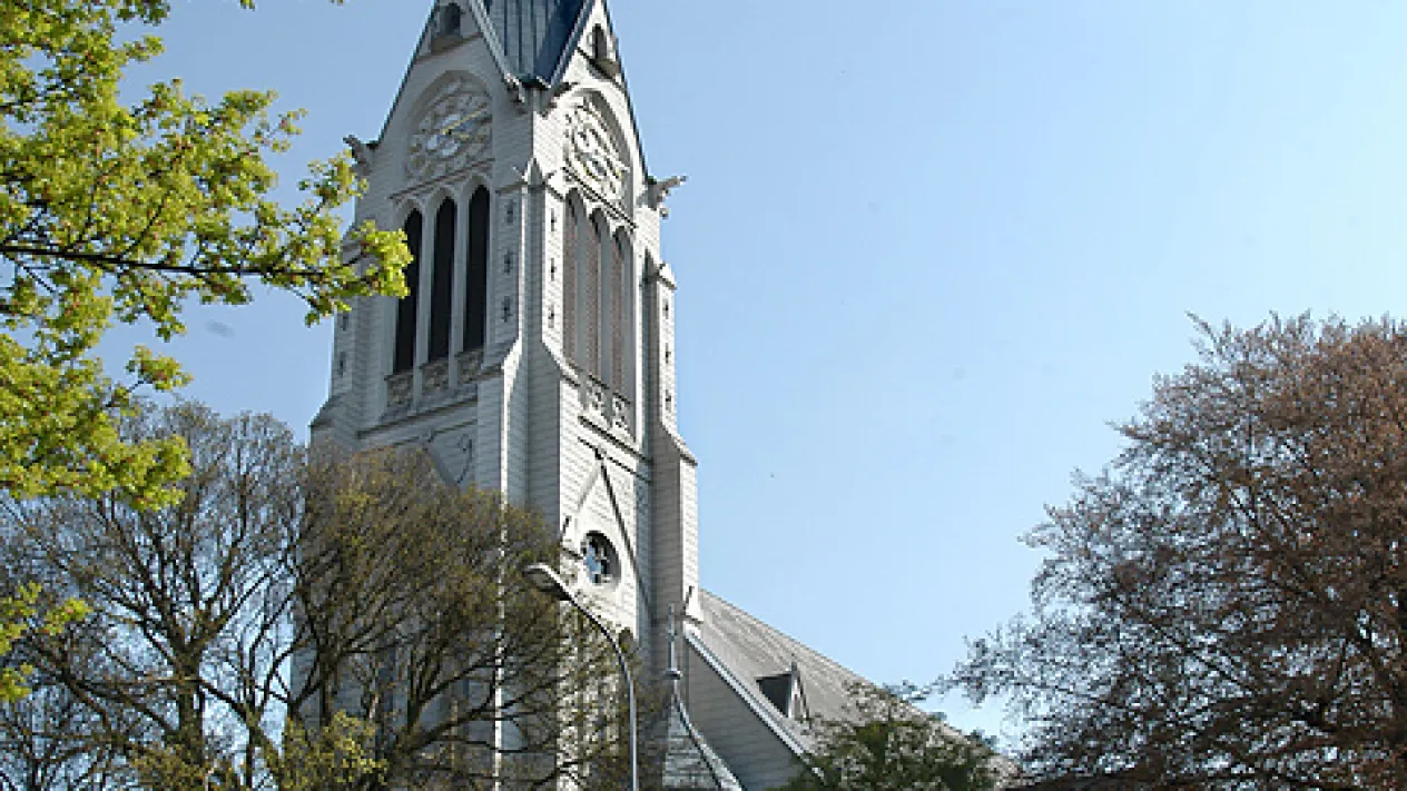 Kirche Amriswil Nordansicht (Foto: Jakob Brüschweiler) Kirche Amriswil Nordansicht (Foto: Jakob Brüschweiler)
